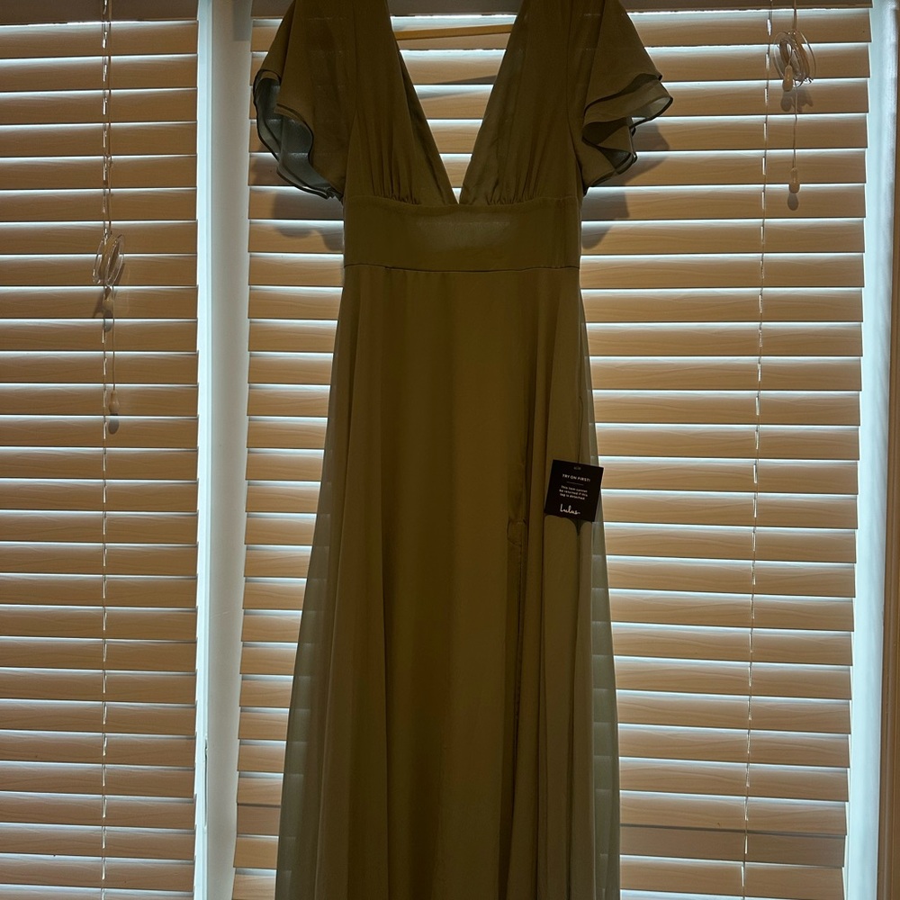 Elegant Sage Green Maxi Dress